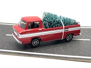 Matchbox Moving Parts 1961 Chevy Corvair Rampside Pickup rot mit Weihnachtsbaum - Bild 1 von 4