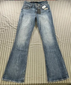 Hebilla Negro Curvy Fit Mid-Rise Bootcut Mujer 28x34 Azul - Imagen 1 de 6