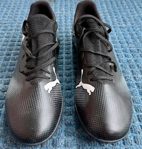 Scarpe da calcio PUMA Future 7 Play Turf da uomo 9,5 nero/bianco scarpe da ginnastica con scatola - Foto 1 di 10