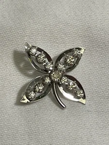 Sparkling KREMENTZ 4 Leaf Clover Silver Tone & Rhinestone Brooch/Pin - Picture 1 of 6