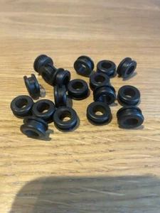 GUMMI BONG TÜLLE DAUNENROHR DICHTUNG STIEL SCHROTTENROHR DOWNPIPE TÜLLE ENGER RING. - Bild 1 von 11