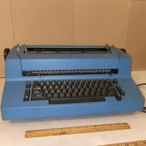 Vintage IBM Selectric II Correcting Typewriter Blue For Parts - Does Not Advance - Picture 1 of 5