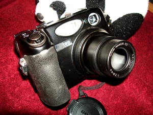 Cámara digital Nikon COOLPIX 5400 5,1 MP - negra - Imagen 1 de 8
