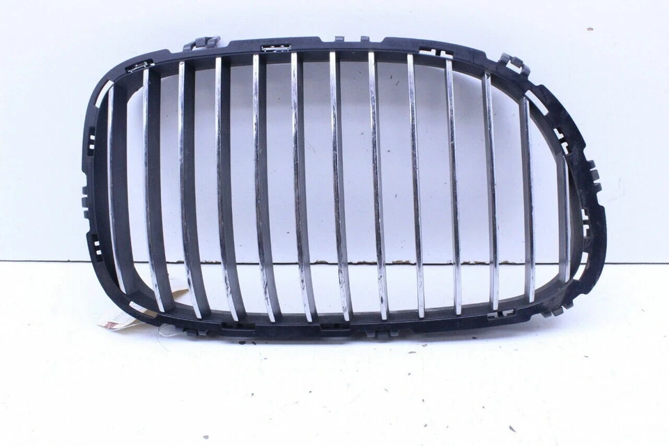 Parachoques delantero derecho BMW 740i 750i 2009-2014 OEM usado Foto 1 de 4