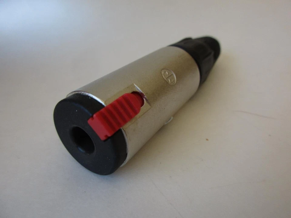 Conector en línea NJ3FC6 Neutrik 1/4 pulgada conector hembra de bloqueo TS TRS Foto 1 de 1