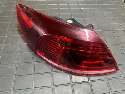 OEM 2013-2017 VOLKSWAGEN CC ЛЕВАЯ СТОРОНА OUTHER ЗАДНИЙ ФОНАРЬ СО СВЕТОДИОДОМ 3C8945207AA - Изображение 1 из 4
