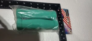 RAZOR SCOOTER REPLACEMENT Handle Grips NEW OFFICIALLY LICENSED GREEN - Picture 1 of 4