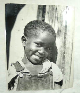 H. ARMSTRONG ROBERTS ORIGINAL PHOTO BAMBINA NERA USA AMERICA 1950 50S FOTOGRAFIA - Picture 1 of 2