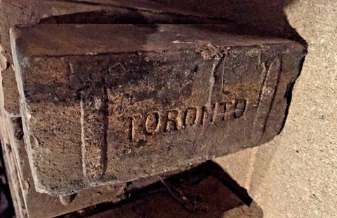 Antique Toronto Paving Bricks - Extra heavy and solid Cover