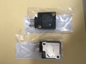 MAZDA Rx7 series 2 and series 3 Distributor Ignition Module - Picture 1 of 4