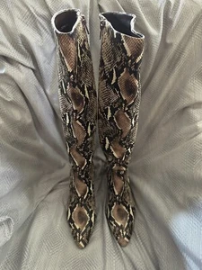 NEW Alex Marie Stretch Knee High Boots 6M brown/white Leather Snake Print - Picture 1 of 6
