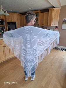 Vintage SS Kresge(Kmart) White Shawl Wrap Scarf Polyester Floral Fringe Japan - Picture 1 of 13
