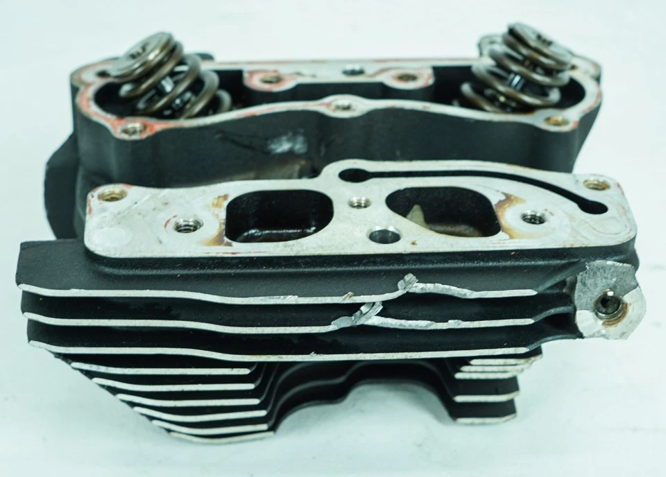 Harley Heritage Softail Classic 05 OEM culata de motor trasero agrietada 1287 Foto 1 de 4