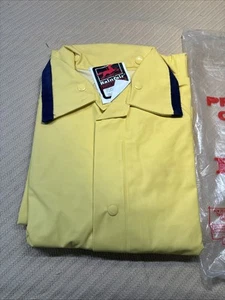 Impermeable Rainfair 2100-8000 Vintage Amarillo con Borde Azul Marino PVC/POLIÉSTER TALLA XL - Imagen 1 de 10