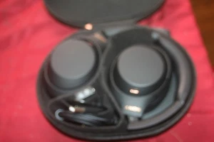 Sony WH-1000XM4 Wireless Noise Canceling Over Ear Headphones Black - Picture 1 of 3