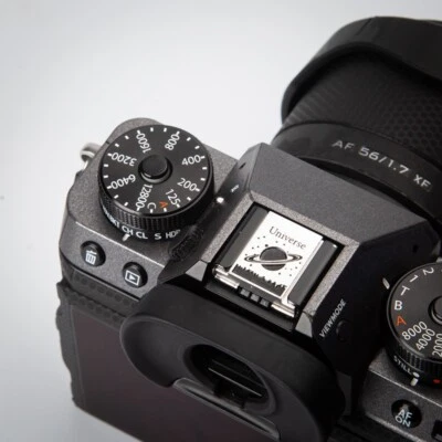 Universum Stil Metall Kamera Blitzschuh Abdeckung für Leica Sony Canon Nikon Fuji - Bild 1 von 4
