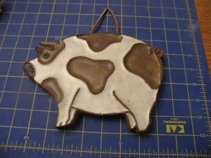 Vintage Victoria Little John Handmade Pig TRIVET WALL HANGING Ceramic Stoneware - Picture 1 of 5