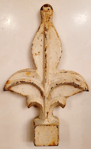 Cast Iron White Rusty 5¼" Finial Cover