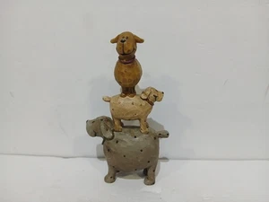 Statuina P Olsen 2009 Dog Stack Country Decorazione Primitiva Resina Rigida Figura Totem - Foto 1 di 10