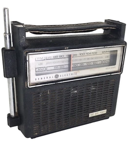 GE General Electric AM/FM Radio Solid State Tested Dual Power P4810A Vintage - Picture 1 of 6