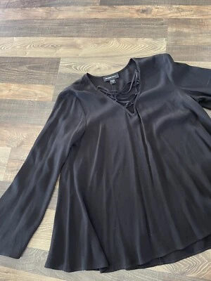 Blusa Fifteen Twenty manga larga con cordones manga campana delantera negra talla pequeña Foto 1 de 4