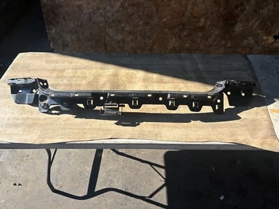 BMW 335I 328I 325I M3 OEM REAR BUMPER PANEL CENTER SUPPORT BRACKET RAIL GUIDE - Image 1 of 4