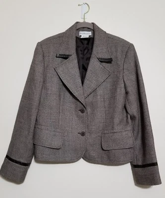 Harve Benard Sport Woman Brown Tweed 100% Wool  Jacket Leather Trim, Size 14 - Image 1 of 4
