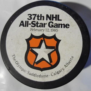 37. ALL STAR GAME PUCK 12. FEBRUAR 1985 IN CALGARY - Bild 1 von 2