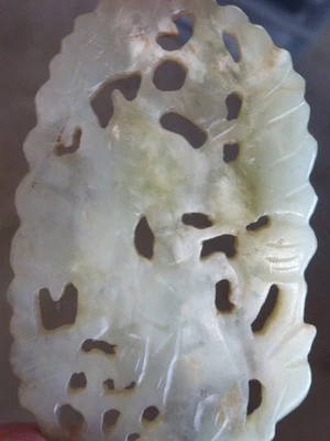 COLGANTE MEDALLÓN ESCENA JADE PERFORADO CHINO TALLADO VINTAGE 2 3/4" Foto 1 de 4