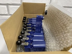 1ps New Schneider XCKN2118G11 SDX Limit switches XC Standard XCKN 1NC+1 NO - Picture 1 of 7