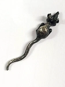 Pin de corbata vintage de los años 60/70 para hombre - rata/ratón con cola larga (1,25" de largo) - Imagen 1 de 7