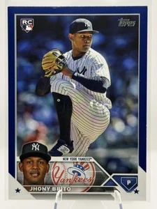 2023 Topps Update #US279 Jhony Brito Royal Blue - Picture 1 of 2