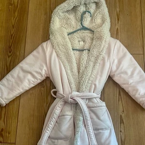 Kids Luxury Robe w/ Tie Waist & Pockets – Size 8–10Y - Picture 1 of 3
