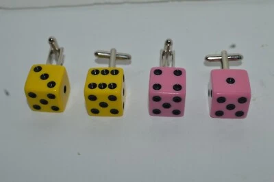 Dos Pares Gemelos Dados Blanco + Rosa Color His & Hers Plástico Nuevo Antiguo Stock Foto 1 de 4