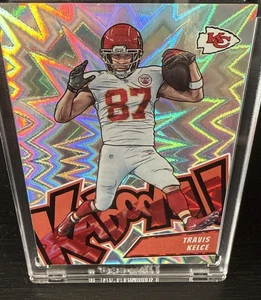 Panini Absolute Kaboom 2023! Vertical Travis Kelce #K26 - Imagen 1 de 2