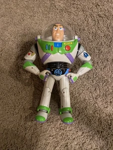 Toy Story Hasbro 2001 Deluxe Utility Belt Buzz Lightyear (funktioniert) ohne Flügel - Bild 1 von 5