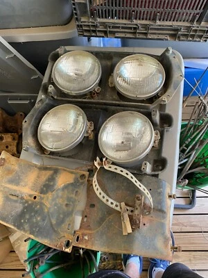 Chrysler Newport 1971 1970 conjunto de faros y luces con soportes laterales Foto 1 de 4