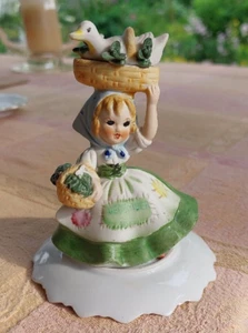 George Z. Lefton Girl of the Month Figurine December Birthday Vintage 6228 - Picture 1 of 8