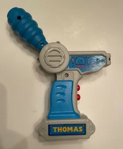 2009 Mattel R/C Thomas der Zug Lok Freunde Trackmaster Fernbedienung - Bild 1 von 2
