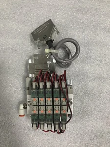SMC SS5YJ3-DUI00249 Pneumatic Solenoid Valve LAM P/N 772-016855-002 - Picture 1 of 3