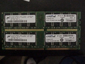 1GB CRUCIAL CT12864Z335.16TDY PC2700 DDR 333 - Picture 1 of 1