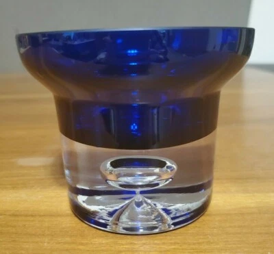 Castiçal de vidro azul cobalto PARTYLITE P7225  - Imagem 1 de 4
