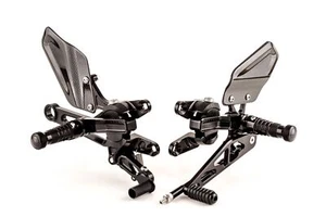 PEDANE ARRETRATE ALU NERE GILLES TOOLING PER APRILIA RSV4 RF / RR / ABS 2017-19 - Foto 1 di 3