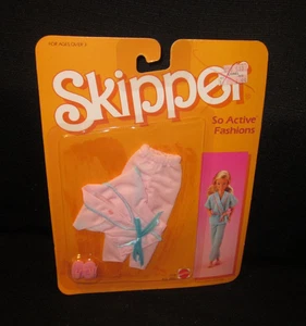 Barbie Muñeca Patrón "Moda So Activa #2238" Pijama Zapatillas Tarjeta Sellada 1985 - Imagen 1 de 8