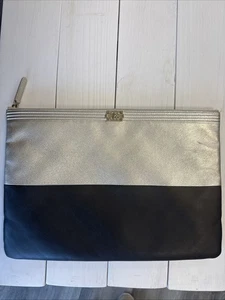 Vintage Chanel Boy O Case Large Excellent Pre-Owned Condition - Picture 1 of 7