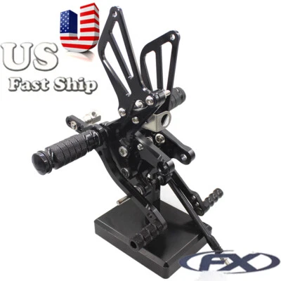 Reposapiés delanteros traseros CNC para GSXR600 GSXR750 00-05 GSXR1000 01-04 Foto 1 de 4