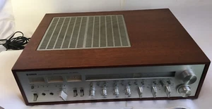 Yamaha CR-2020 Natural Sound Stereo Receiver Vintage Wood Silver Japan - Picture 1 of 20