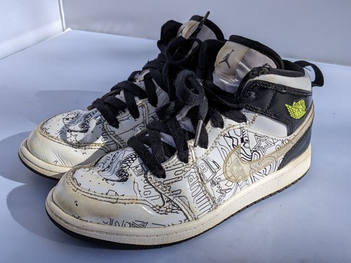 Scarpe da ginnastica Nike Air Jordan 1 Mid SE GS bambino taglia 2 5 anni 'fai da te' bianco nero linea art