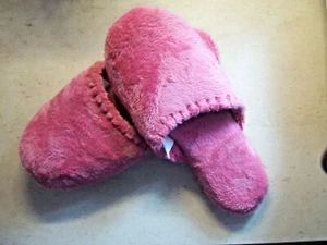 Thera touch Memory Foam Pink Slippers, Women's Size 9-10, Open Toe, New in Box - Picture 1 of 3