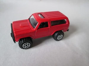 Welly Speed Wheels Series IX Red 1/64 Chevrolet Blazer Pickup Truck - Picture 1 of 8